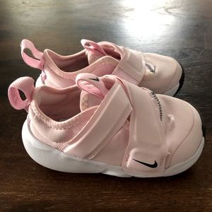 Nike sneakers - Size 6 - SOLD